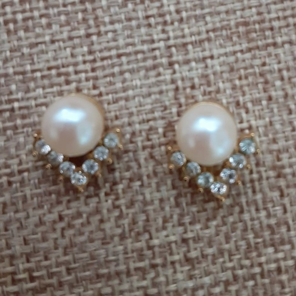 Pearl Earrings with Stones